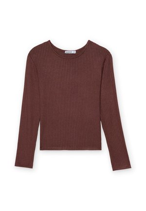 Top de punto acanalado marrón de manga larga con cuello redondo y corte corto. La tela tiene una textura suave y un ligero estiramiento.