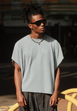 Bershka, WORKER OVERSIZE - T-SHIRT 00075120 - T-shirts print - light blue