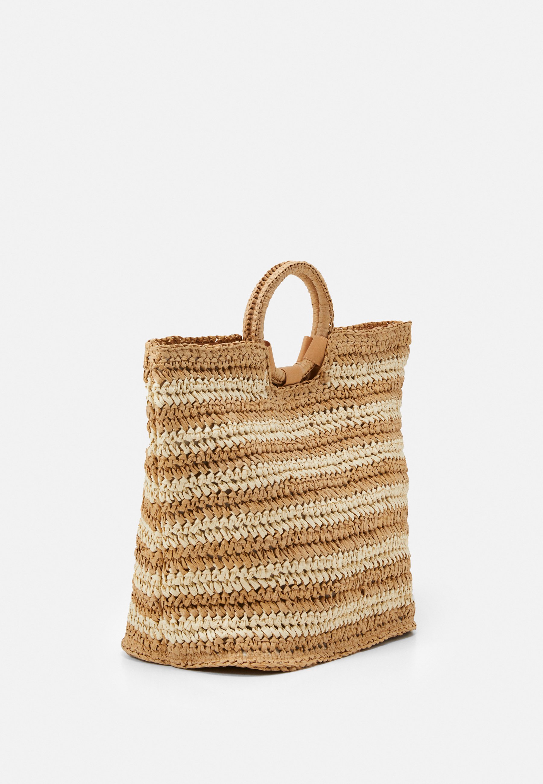 beige beach bag