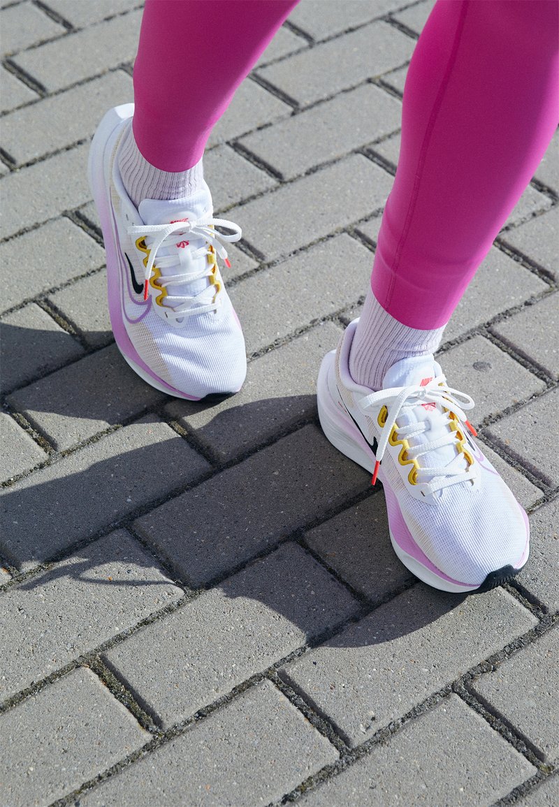 Pantofi alergare neutri