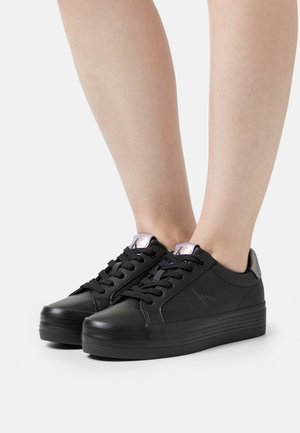 Calvin Klein Jeans BOLD LACEUP - Zapatillas - black/amethyst