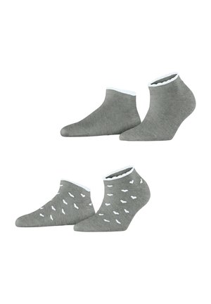 Deux paires de chaussettes courtes grises sur fond blanc, l’une unie grise et l’autre avec de petits motifs abstraits blancs, toutes deux avec des bords festonnés.
