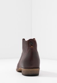 HUB Kotníková obuv - dark brown
