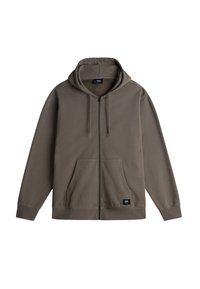 Sudadera con cremallera en verde oliva, hecha de una tela suave, que cuenta con un bolsillo delantero, capucha con cordón y etiqueta de la marca cerca del dobladillo.