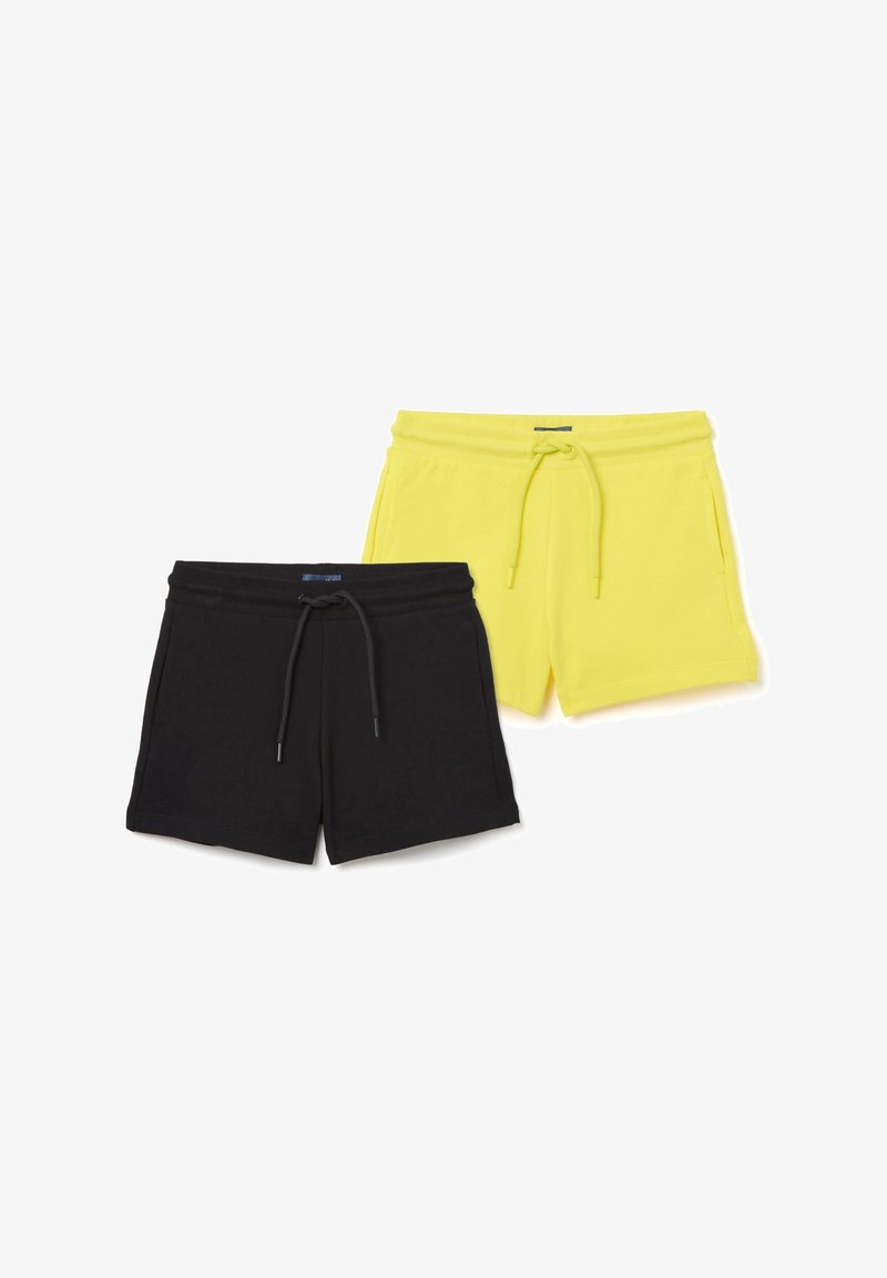 Dos pares de pantalones cortos: uno negro y uno amarillo fluorescente. Ambos tienen una cinturilla elástica con cordón y bolsillos laterales.