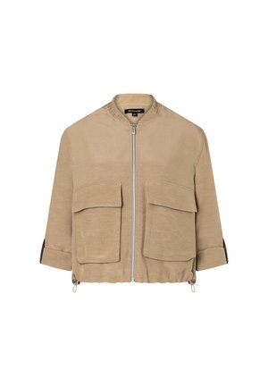 Beige Bomberjacke mit Reißverschluss, zwei Fronttaschen und hochgeschlagenen Ärmeln. Hergestellt aus einem glatten Stoff mit leicht texturierter Oberfläche.
