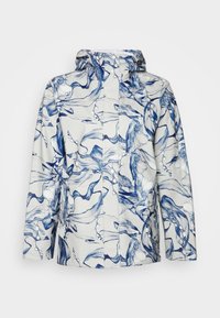 Chaqueta impermeable con un patrón abstracto floral en azul y blanco, con capucha y botones a presión en la parte delantera. Textura suave y brillante.