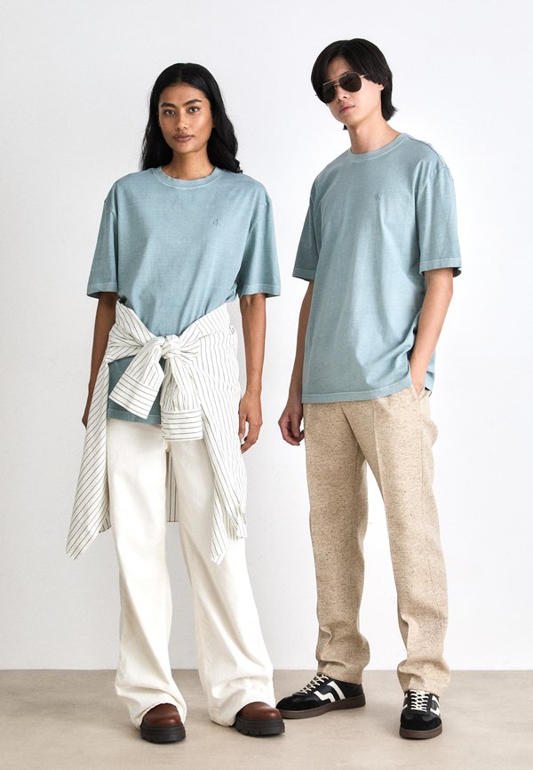 PUFF TEE UNISEX - Print T-shirt - lead2