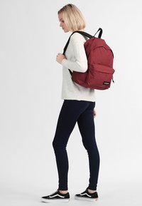Eastpak PADDED PAK'R - Mochila - crafty wine
