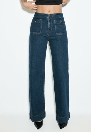Stradivarius, D77 MINIMALIST JEANS WITH POCKETS - Jeans Relaxed Fit - dirty denim