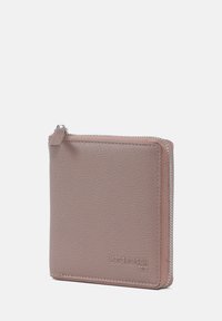 Roze leren portemonnee met een ritssluiting, vierkante vorm en geperst merklogo. Heeft zichtbare stiksels en een tekstuur oppervlak.