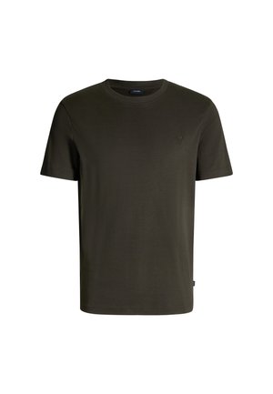 T-shirt vert olive foncé en coton doux, avec un col ras du cou, des manches courtes et un petit logo sur la poitrine. Design simple et uni.