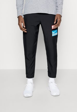 DYE CHLNGR  - Spodnie treningowe - black/summit white
