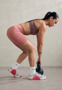 METCON 9 - Träningsskor - light iron ore/aster pink/light orewood brown/khaki