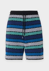 Short - white/blue tones
