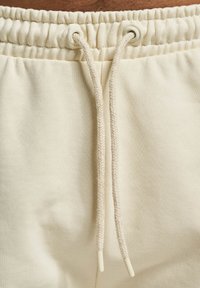 DEF Short - beige