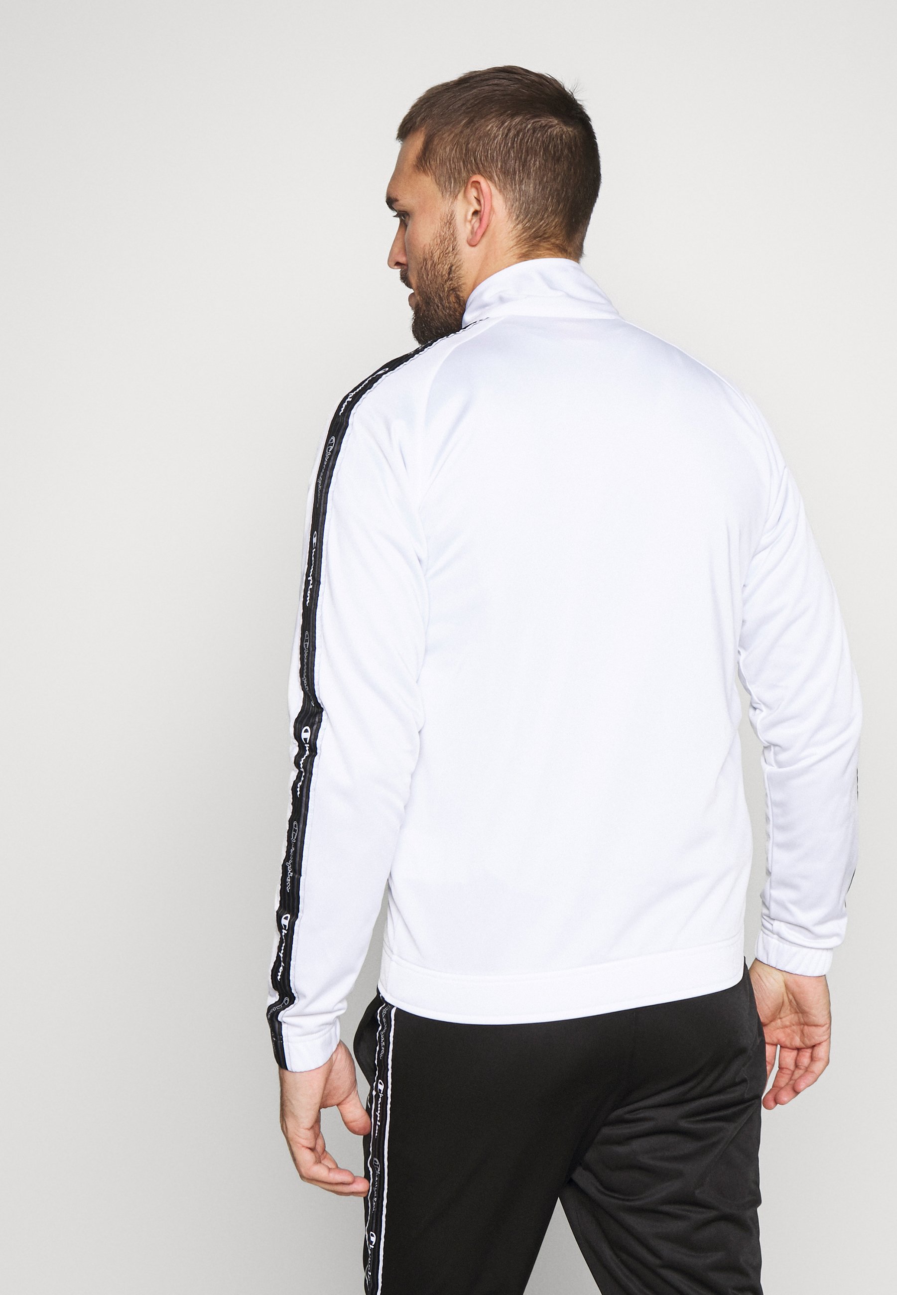 Tienda ropa deportes de Chándals para Niños de Champion | FASHIOLA.es