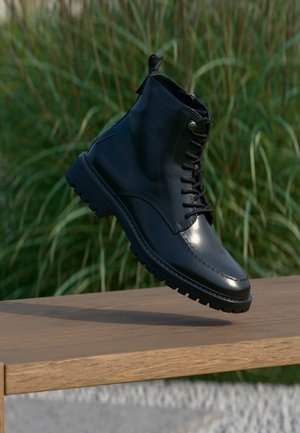 Pier One Šņorējami puszābaki - black