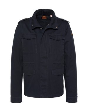 Mørkeblå militærinspireret jakke med fire forlommer med klap, skulderstropper og lynlås samt trykknapper foran.