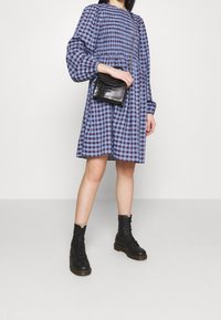 YAS Vardagsklänning - blue