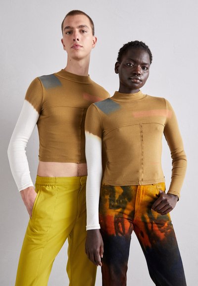 ECKHAUS LATTA LAPPED BABY TURTLENECK UNISEX - T-shirt à manches longues - multi-coloured