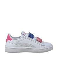Sneakers bianchi con cinturini in Velcro glitter rosa e blu, punta arrotondata, tomaia sintetica e suole in gomma. Accenti testurizzati sui lati.