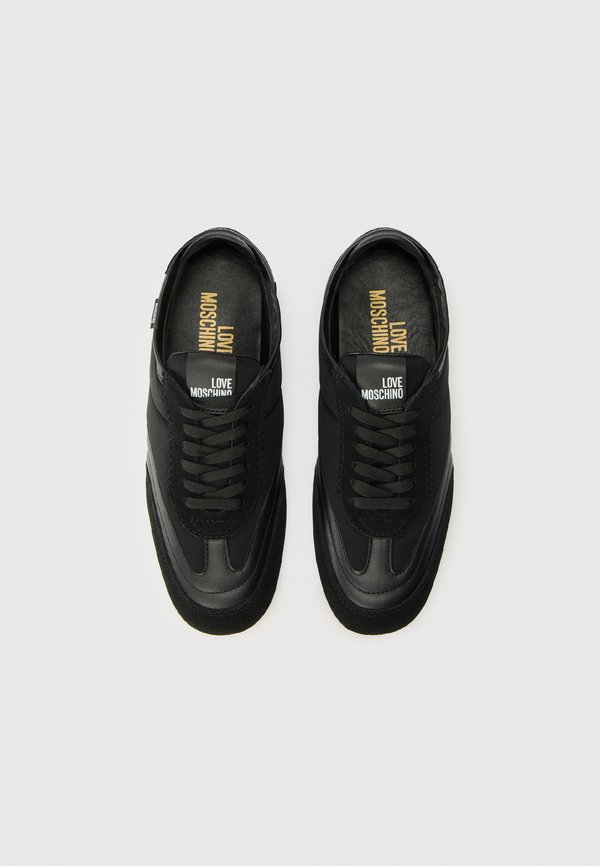 LOVE - Trainers3
