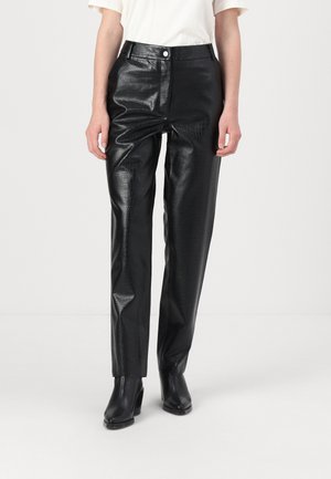 CROCO DAGGA PANTS - Pantalon classique - black
