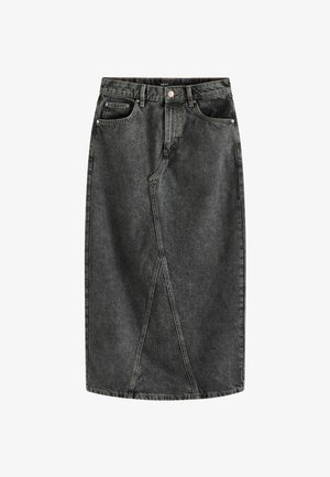 Dunkelblaue Jeansrock mit einem leicht verblassten Finish, knielang, mit Fronttaschen und einem asymmetrischen Design mit einem einzigartigen Schnitt.