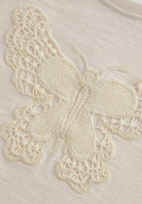 Next REGULAR FIT - Tricou cu imprimeu - ecru cream