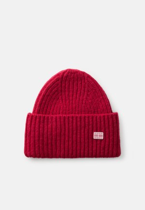 ELEVATED HERITAGE BEANIE - Kapa - ruby rhubarb