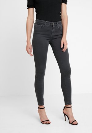 Jeansy Skinny Fit