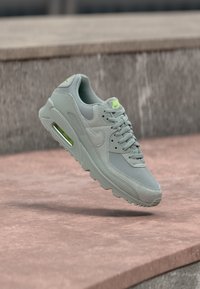 Nem kiválasztott, light pumice/lime glow