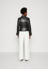 Guess OLIVIA MOTO JACKET - Imitatieleren jas - schwarz