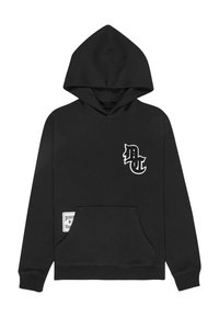 Sudadera negra con bolsillo frontal, que presenta un logo blanco en el pecho y una etiqueta en la parte inferior izquierda. Hecha de tela suave con un diseño clásico.