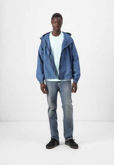 Conoce Cómo Combinar La Chaqueta De Jean Para Hombre | Gentleman USA
