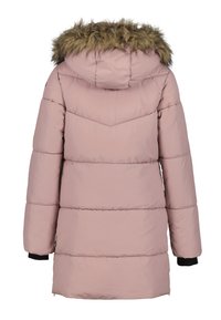 Lang, stofroze, gewatteerde winterjas met capuchon, afgewerkt met bruin nepbont, zwarte binnenmanchetten, en horizontale stiksels.