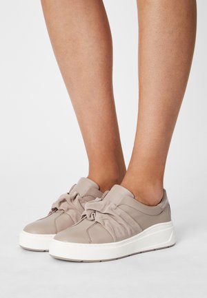 Tamaris, Chaussons - light pink
