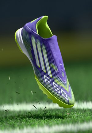 F50 LEAGUE LL TF - Astro turf trainers - purple rush/footwear white/lucid lemon