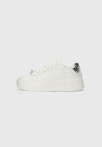 White platform sneakers with a smooth leather upper, rounded toe, and silver accent on the heel. Features flat laces and subtle branding.