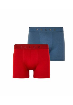 Zwei FALKE Herrenboxershorts, eine rote vorne und eine blaue hinten, auf weißem Hintergrund.