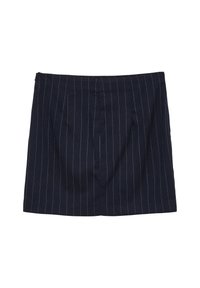 Jupe marine avec des rayures blanches verticales, dotée d'une taille haute et d'un devant plissé. Fabriquée dans un tissu léger, elle a une coupe droite.