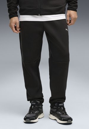 Puma, PUMATECH ELEVATED HOSE - Pantalones deportivos - black