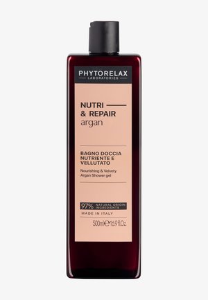 Phytorelax Nutri & Repair argan brusegel flaske, 500ml, med 97% naturlige ingredienser, lavet i Italien, mørkerød beholder med beige label.