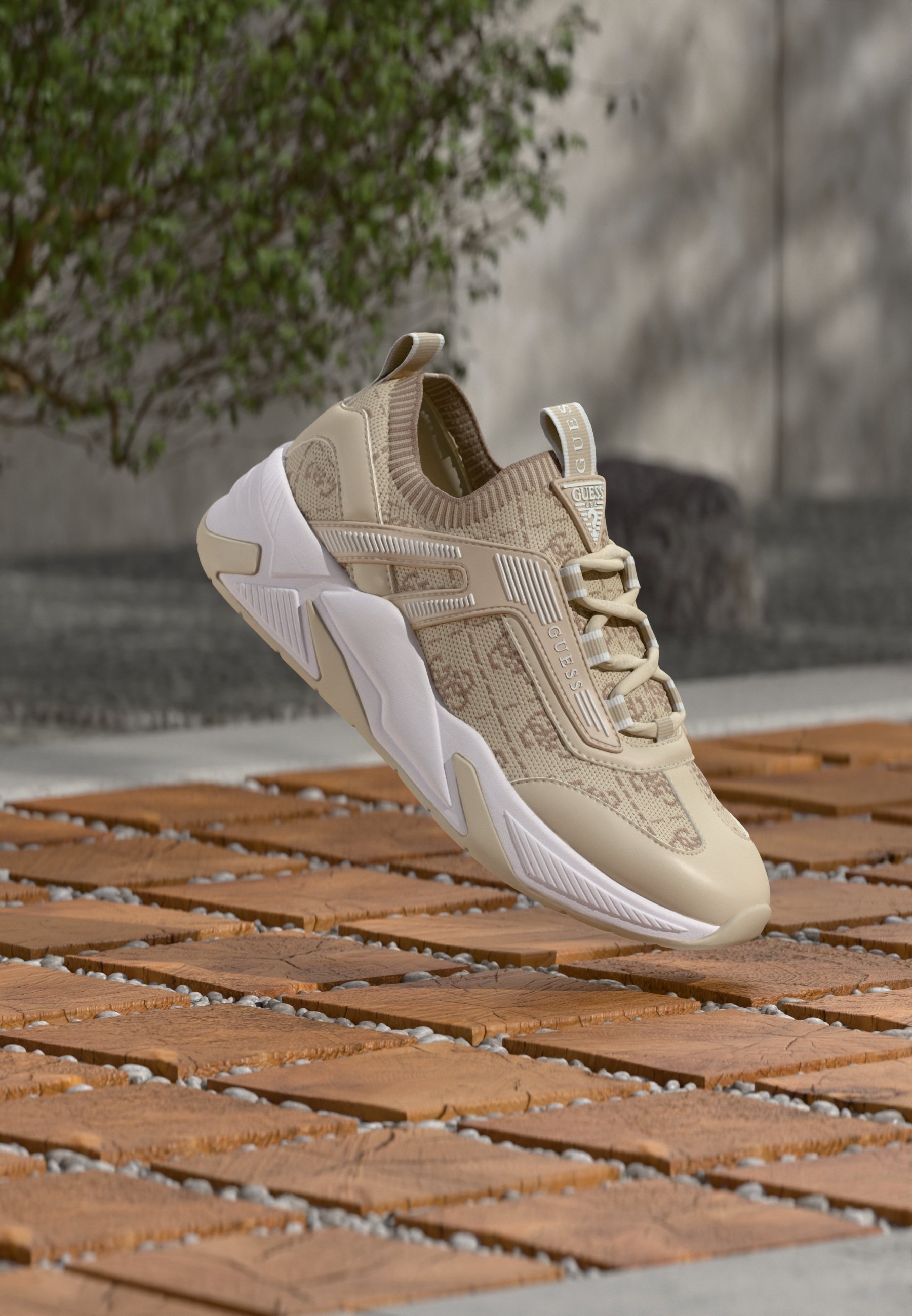 Scarpe Da Ginnastica Uomo GUESS Imola | Pelle Fiore, Lacci, Punta Arrotondata | Sneakers Casual