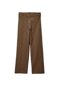 Pantalon large marron avec un motif léopard noir, doté d'une fermeture à bouton et d'un tissu texturé.