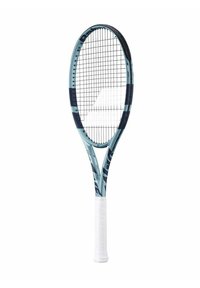 Tenniss racket met een blauw en marineblauw frame, open snarenbed en witte grip. Het ontwerp heeft een modern patroon op de schacht.