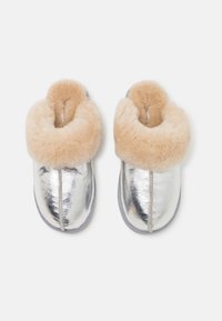 Shepherd JESSICA - Tøfler - silver