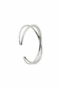 Pulsera de brazalete de plata con un diseño minimalista que presenta dos bandas tubulares entrelazadas. Textura suave con un acabado pulido.