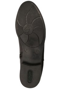 Černá gumová podešev boty s květinovým vzorem. Obsahuje velikost 37 a značku "remonte". Texturovaný povrch pro lepší přilnavost.